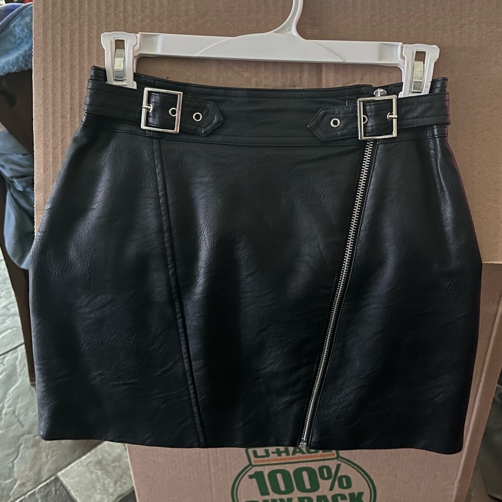 Top shop black leather skirt size 4